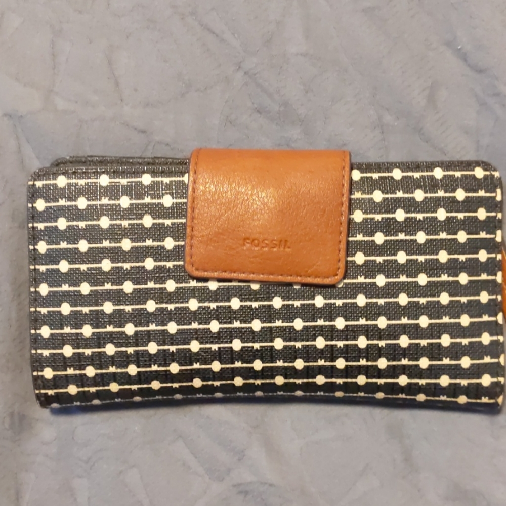 Fossil wallet